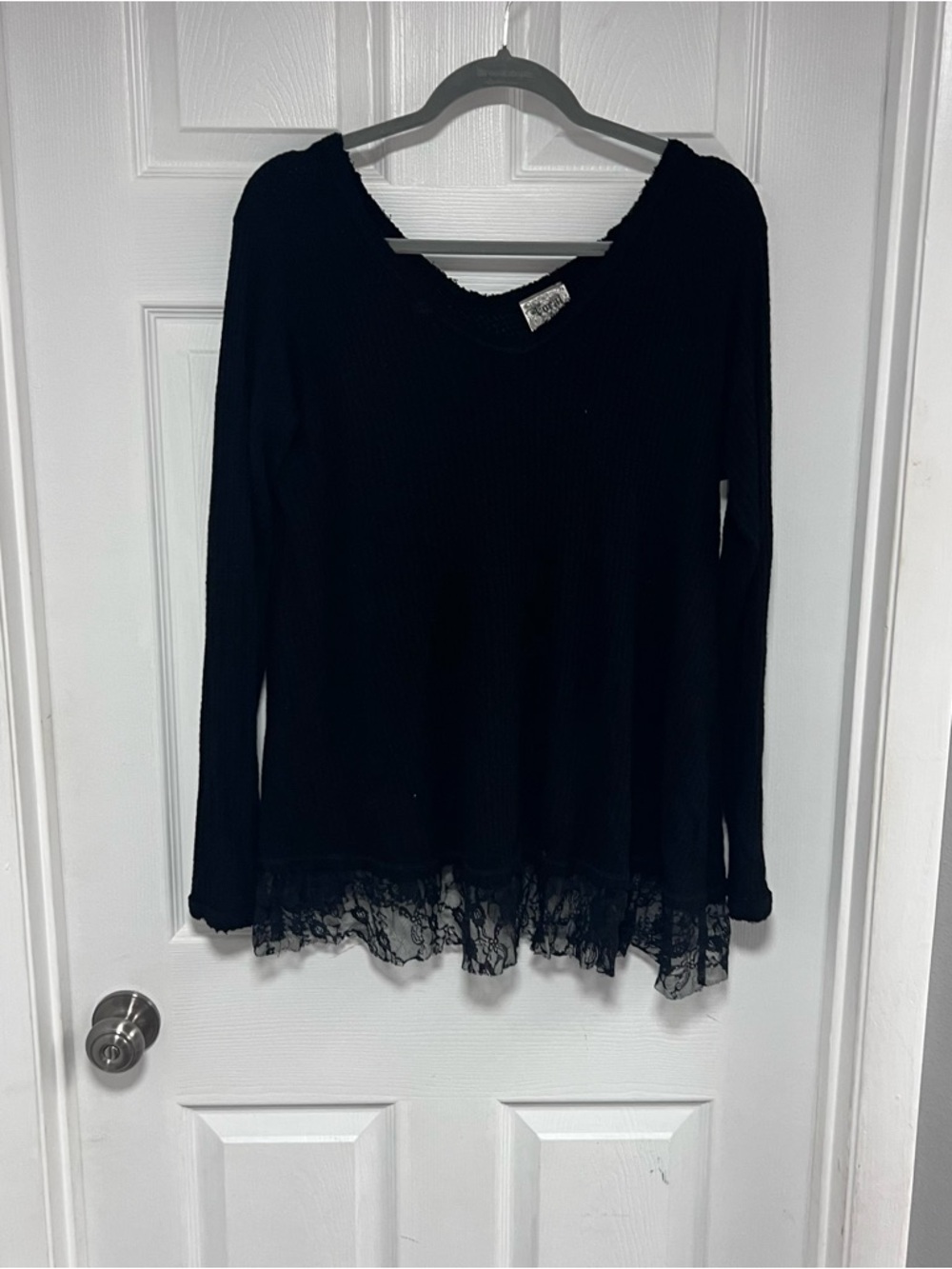 Women's Black Lace-Hem Long Sleeve Top Size L Super Soft